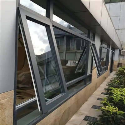 Bundhængt markisevindue